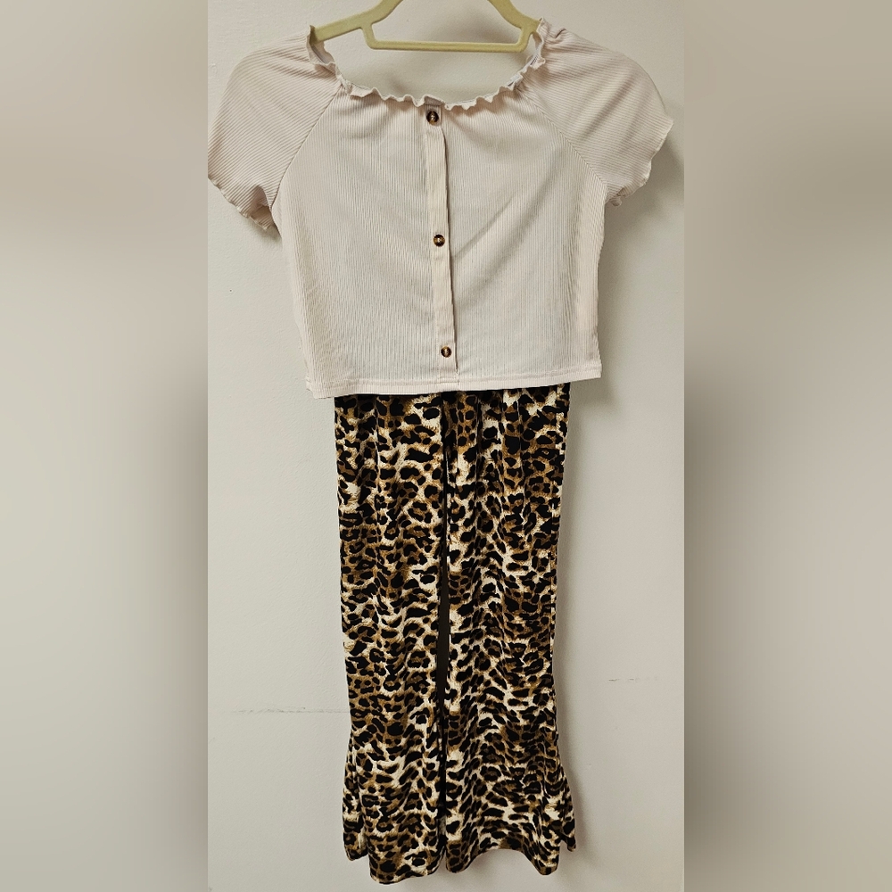 Chic Leopard Print Kids Pajama Set